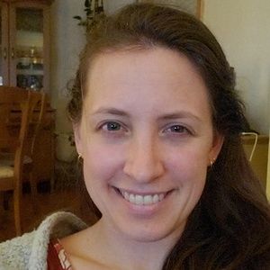 Meet your Posher, Caitlin